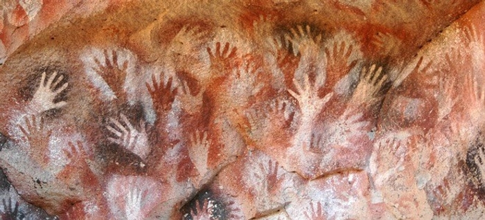 Печера рук, Куева-де-лас-Манос, Аргентина (від 9 000 до 13 000 років тому)